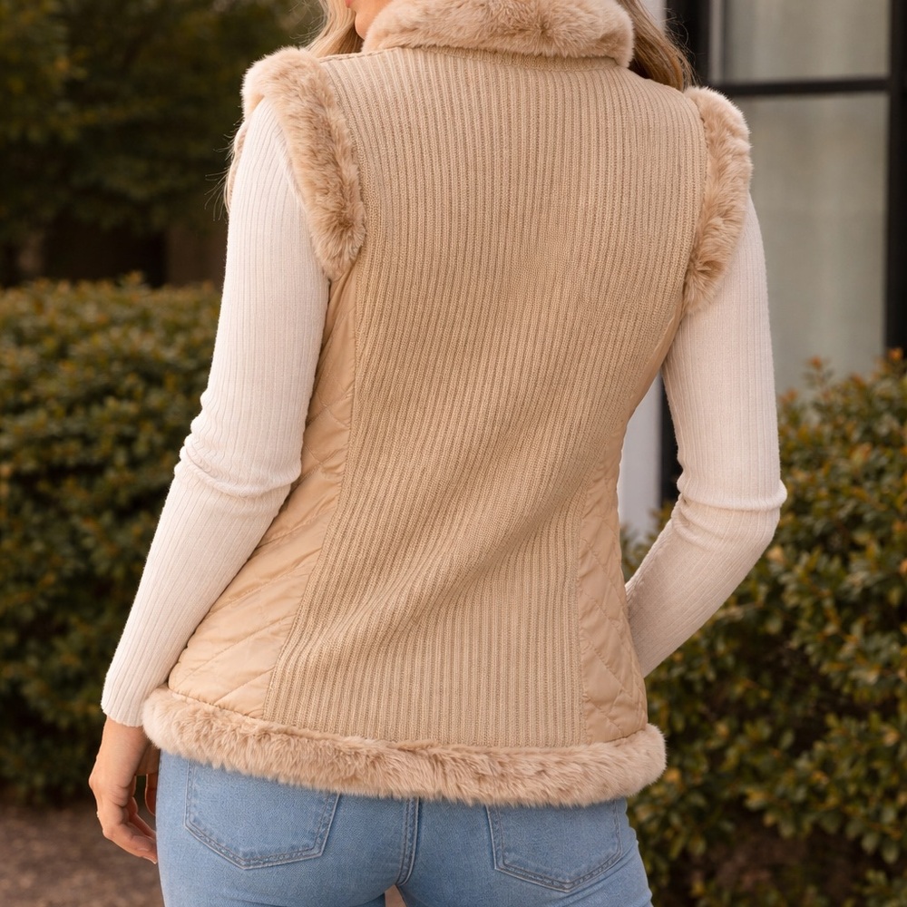 Womens Beige Puffer Vest Faux Fur Trim Knit Back Quilted Gold Zip Size XL - Picture 2 of 8